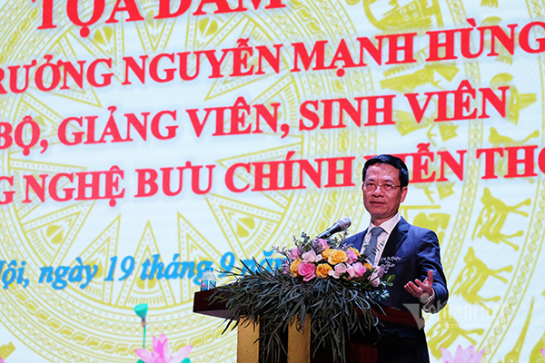Toàn văn phát biểu của Bộ trưởng Nguyễn Mạnh Hùng tại buổi làm việc với Học viện Công nghệ Bưu chính Viễn thông
